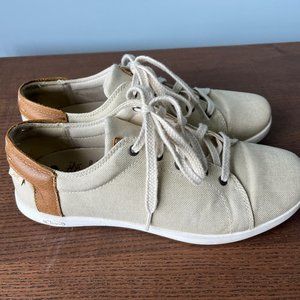Chacos womens sneakers size 9.5